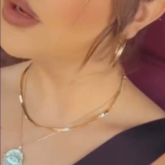 10K Gold 3mm herringbone Chain Necklace 16” inches - Picture 4 of 15